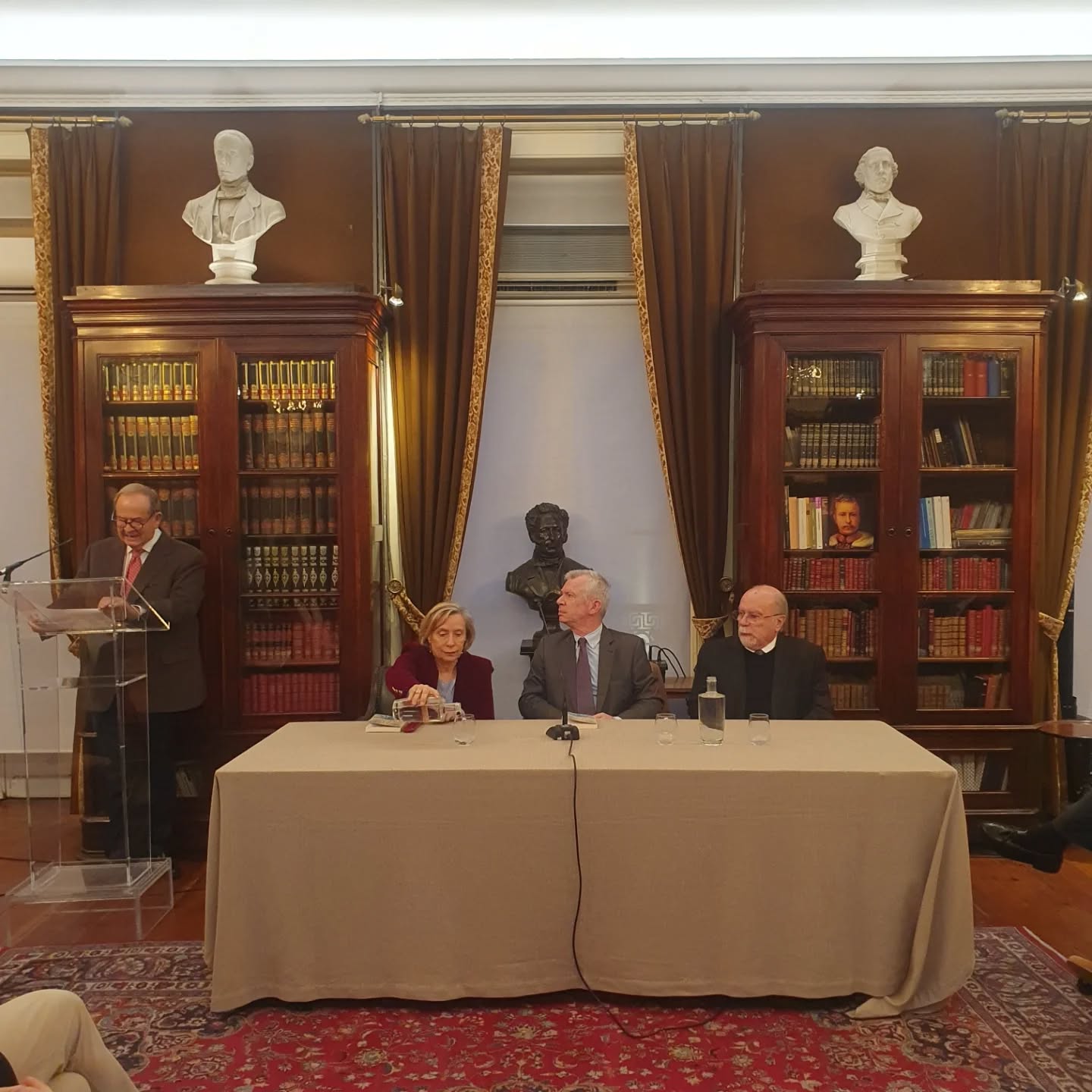 Cerimónia de apresentação do livro 