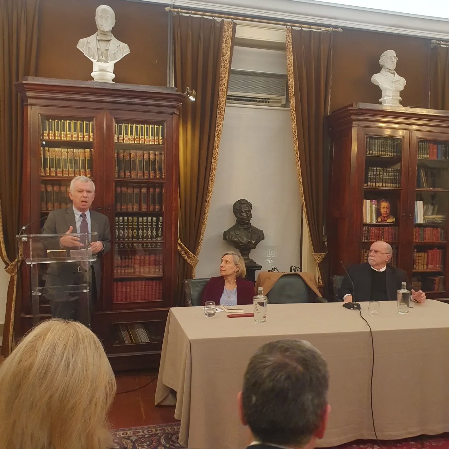 Cerimónia de apresentação do livro 