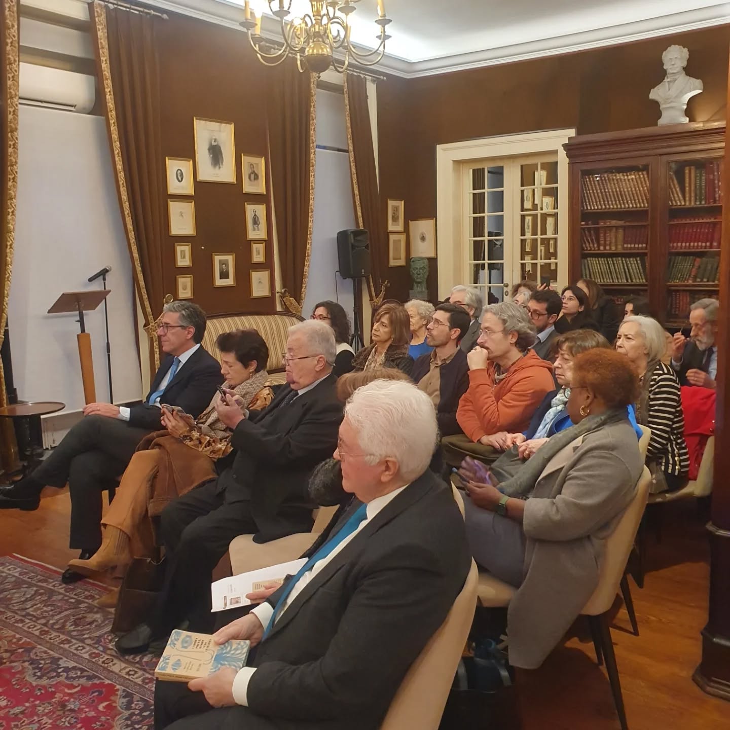 Cerimónia de apresentação do livro 