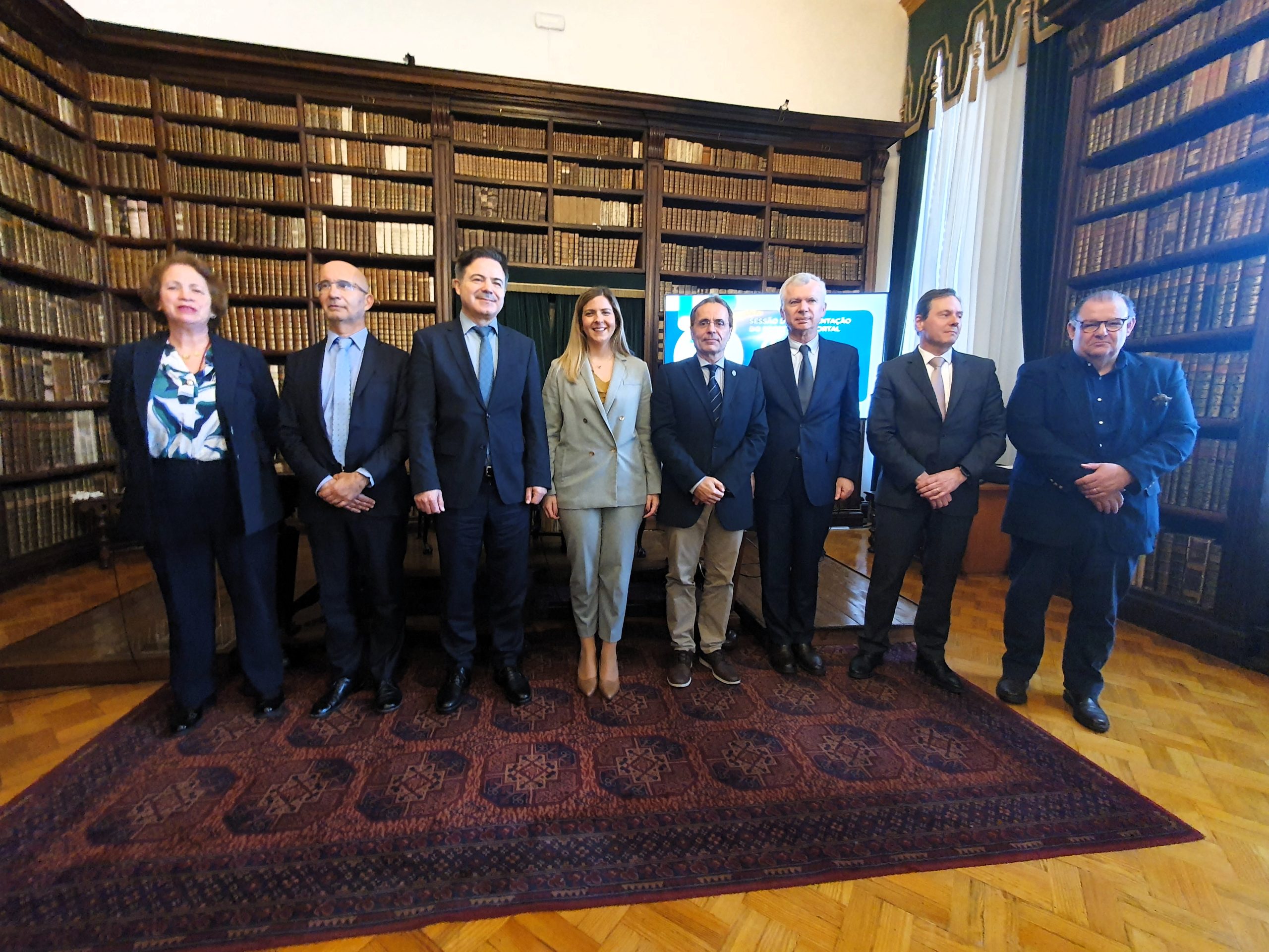 Camões Lab - Uma Máquina do Mundo