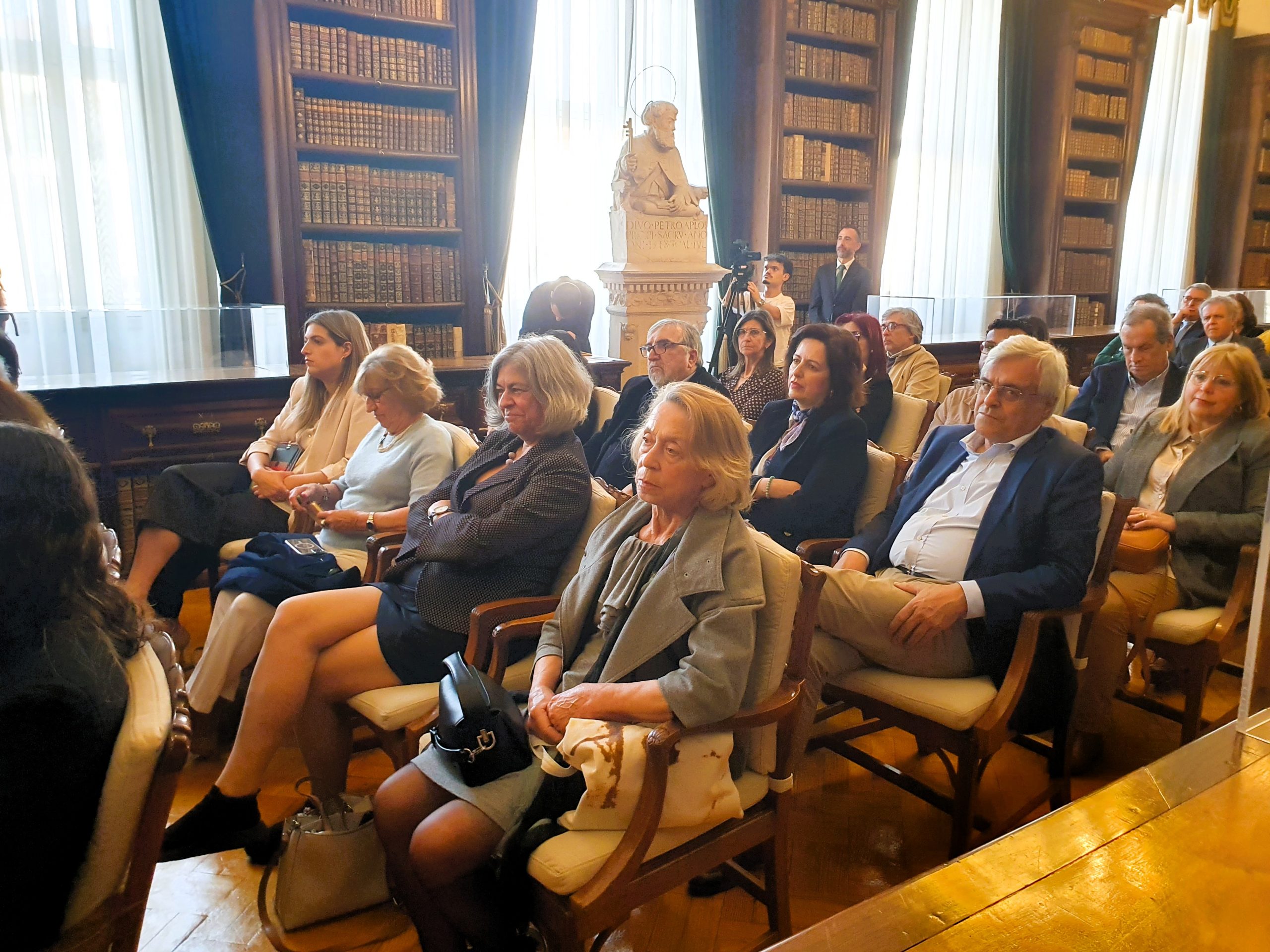 Camões Lab - Uma Máquina do Mundo