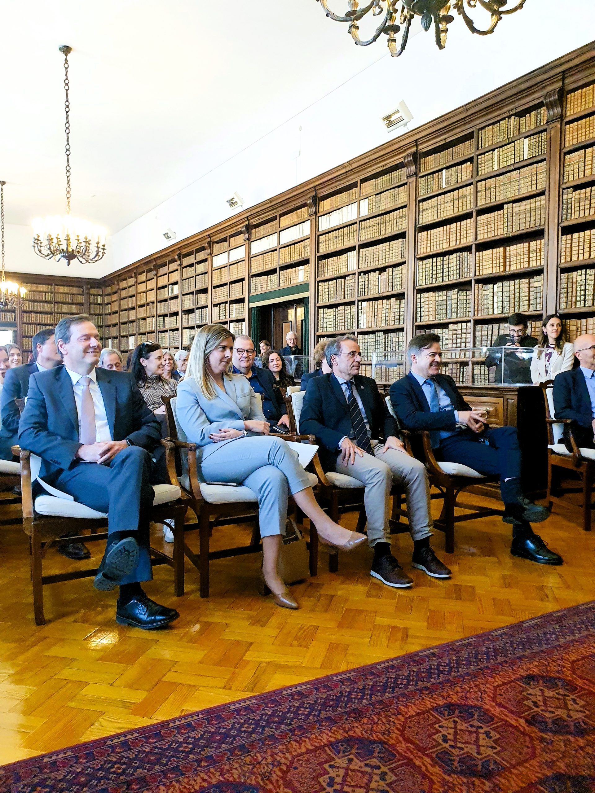 Camões Lab - Uma Máquina do Mundo