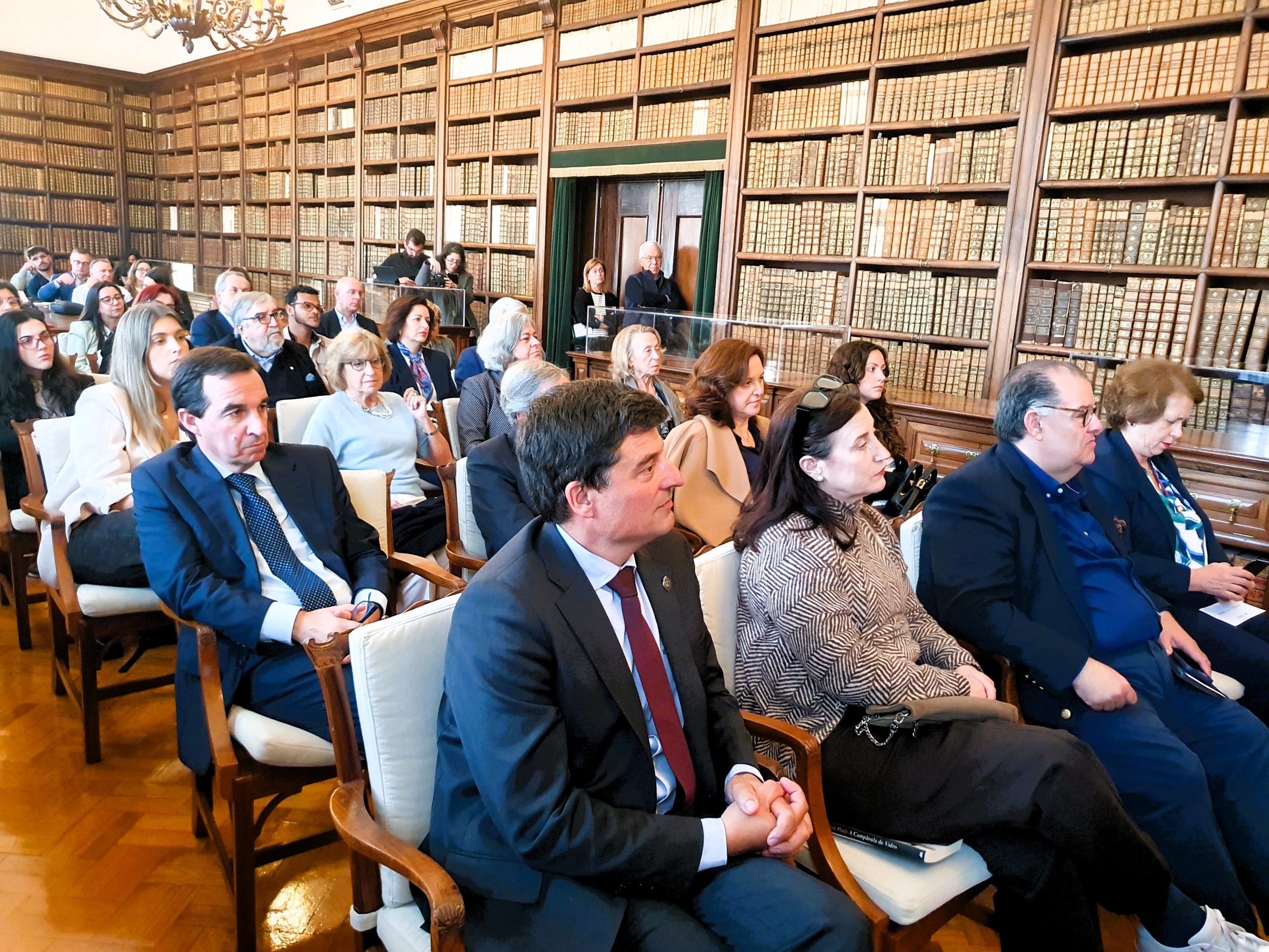 Camões Lab - Uma Máquina do Mundo