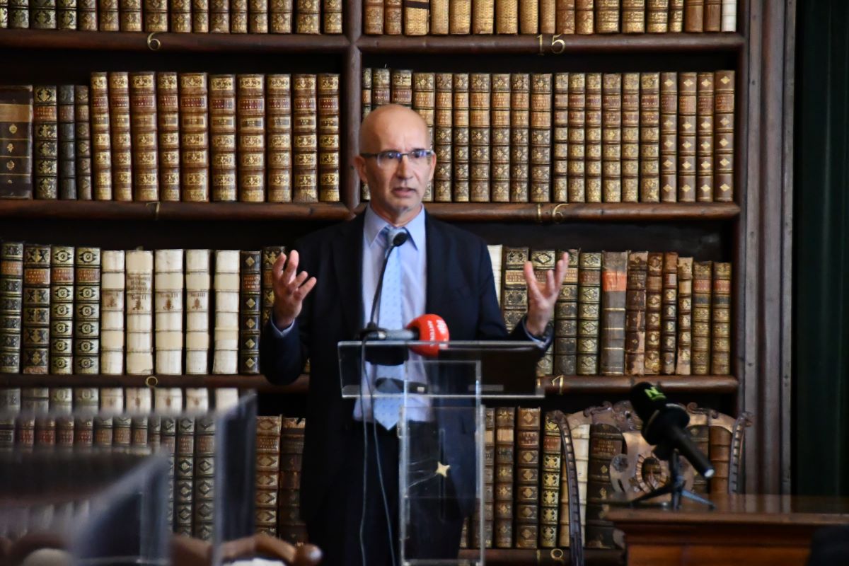 Camões Lab - Uma Máquina do Mundo