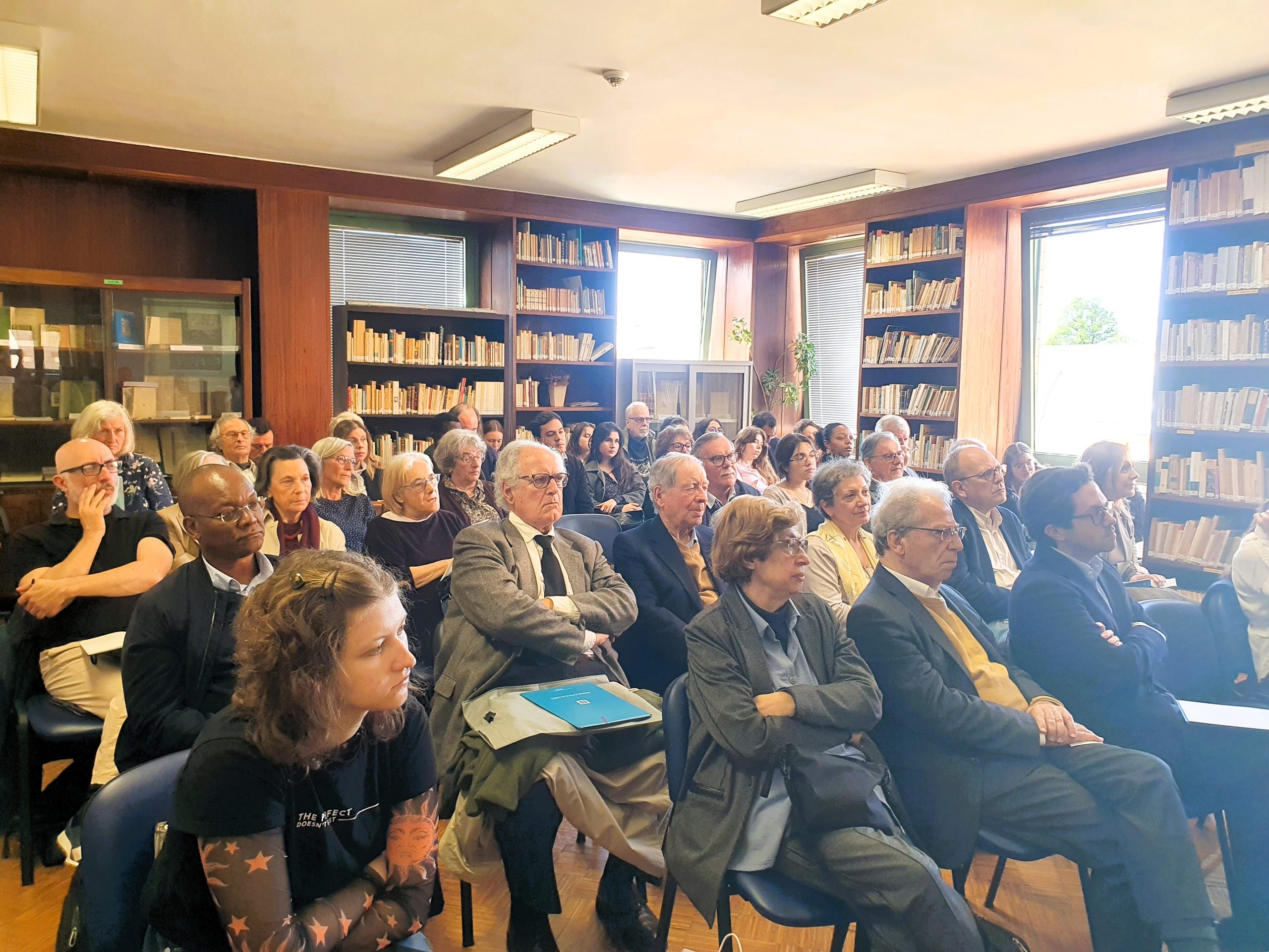 Arrancou hoje a IX Reunião Internacional de Camonistas no Porto