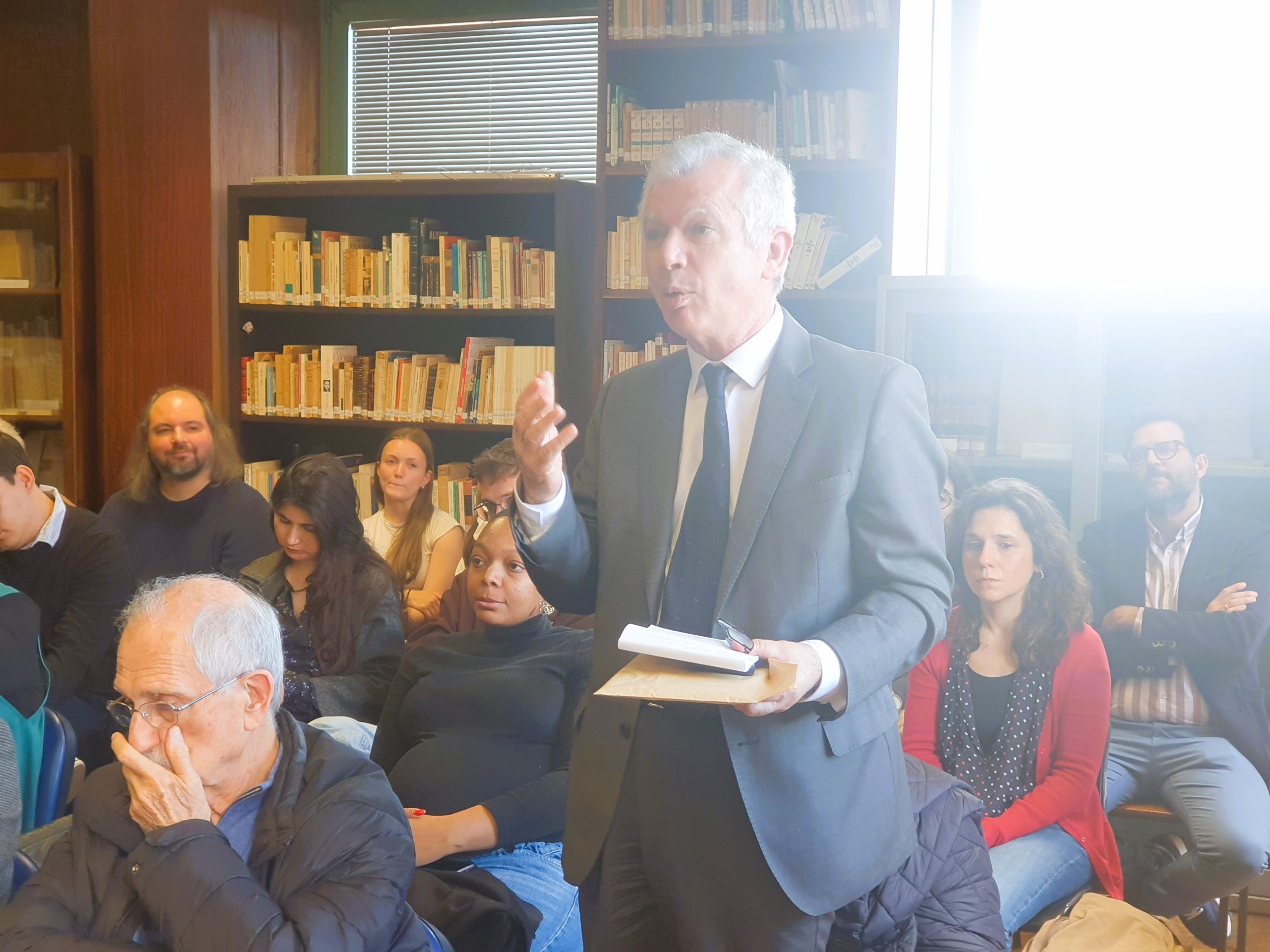 Arrancou hoje a IX Reunião Internacional de Camonistas no Porto