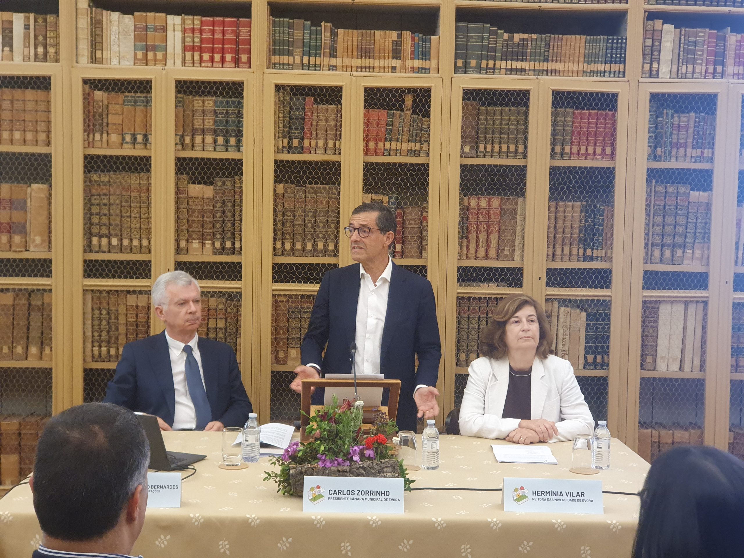 Évora dedica 